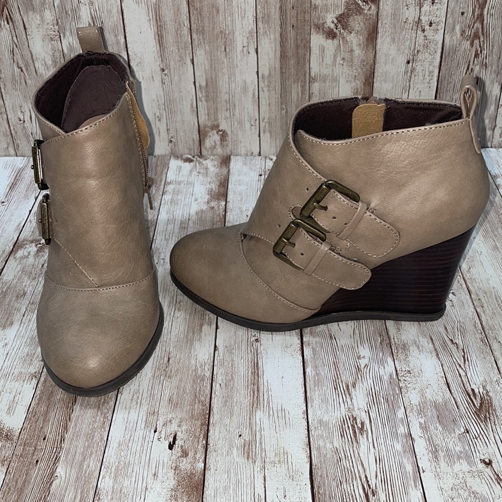 Restricted Wedge Booties - Picture 2 of 4